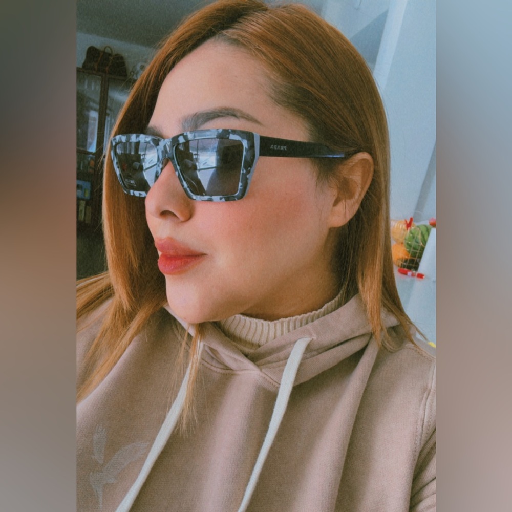 Prada Tortoiseshell Black & White Square Sunglasses - Picture 16 of 16